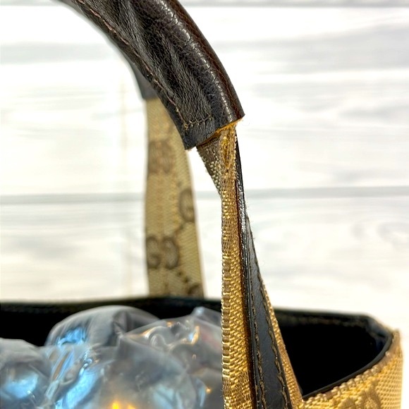 Gucci GG Canvas Handbag - Picture 15 of 16